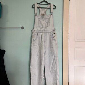 NWT Levi’s Silvertab Denim Overalls Light Wash Size L LARGE